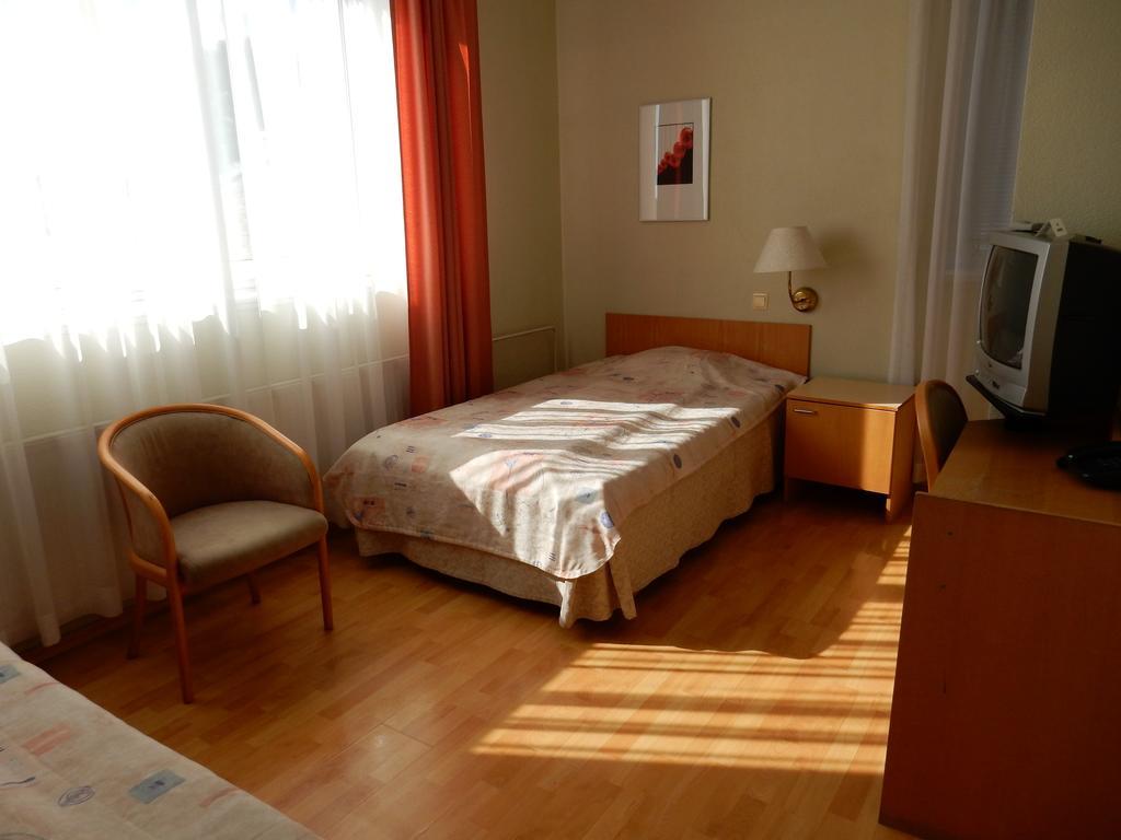 Tatari 53 Hotel 塔林 外观 照片